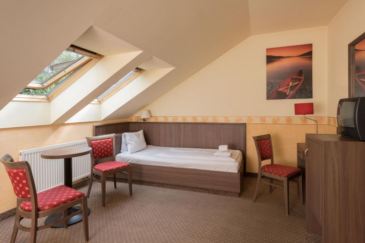 Ostrůvek Hotel